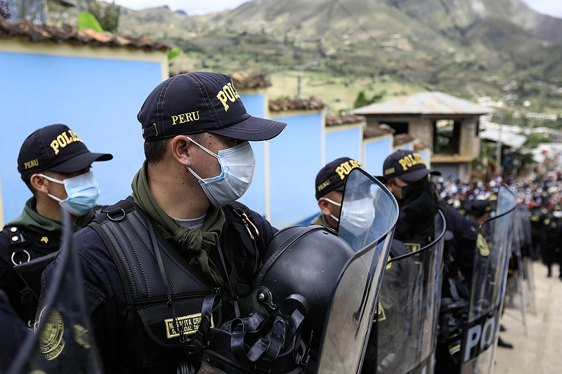 Peruban a rendőrség a fertőzés legnagyobb kockázata