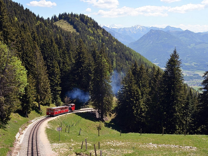 A világ leghosszabb vasúti alagútja épül az Alpokban
