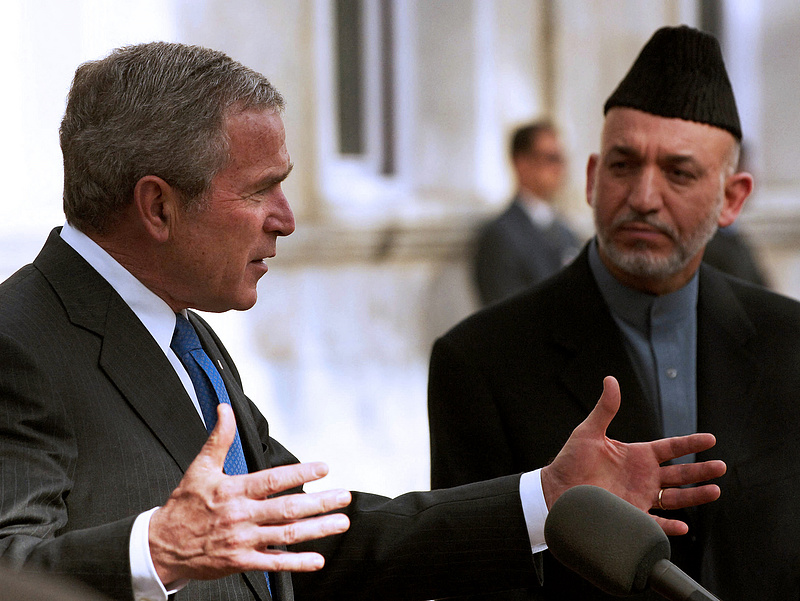 Régi-új elnöke lehet Afganisztánnak, a volt Amerika-barát Hamid Karzai