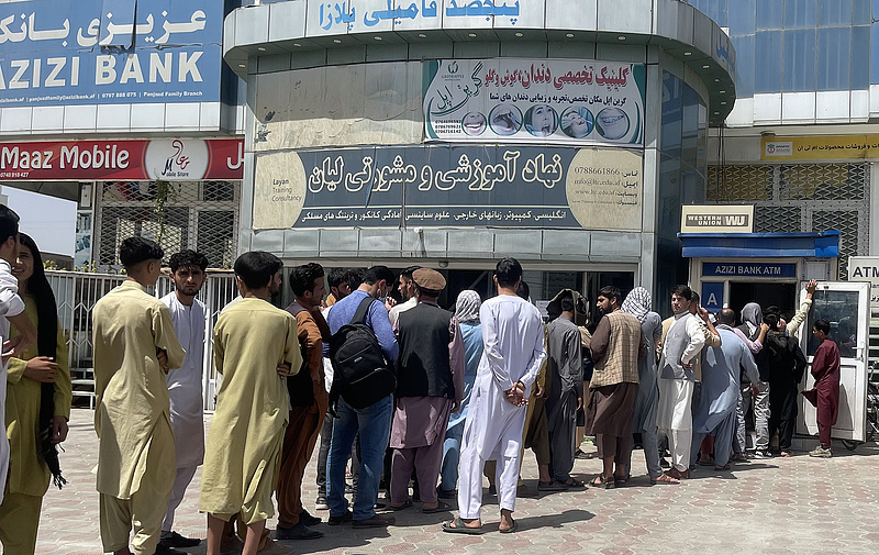 Ellentmondó nyilatkozatok a kormánytól az afgán menekültekről