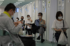 Két ember meghalt Japánban a szennyezett oltások miatt