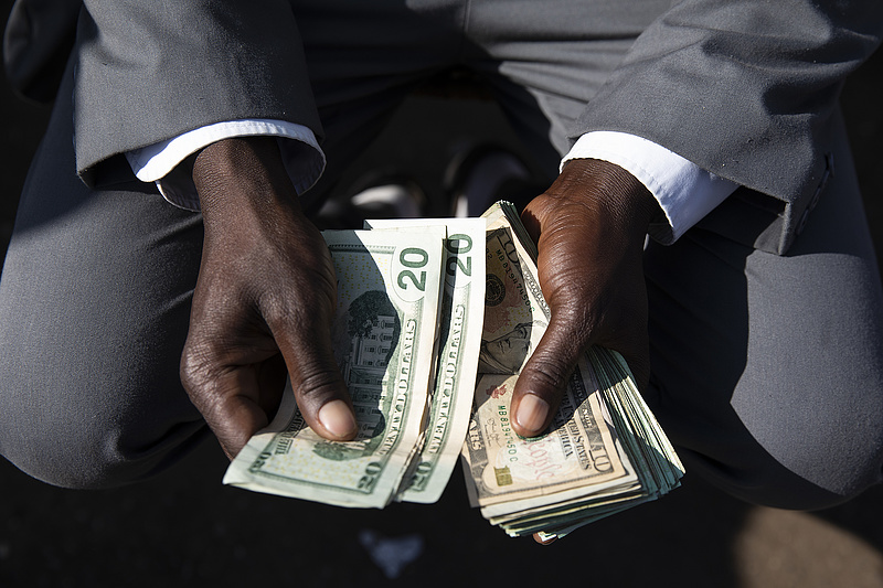 Egyre szövevényesebb a Magyarországig érő zimbabwei pénzmosási botrány