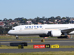 Elkezdték kirugdosni az oltatlanokat a United Airlines légitársaságtól