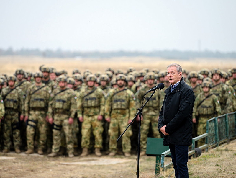 Ukrán konfliktus: nem hívnak be több NATO-katonát Benkő Tibor szerint