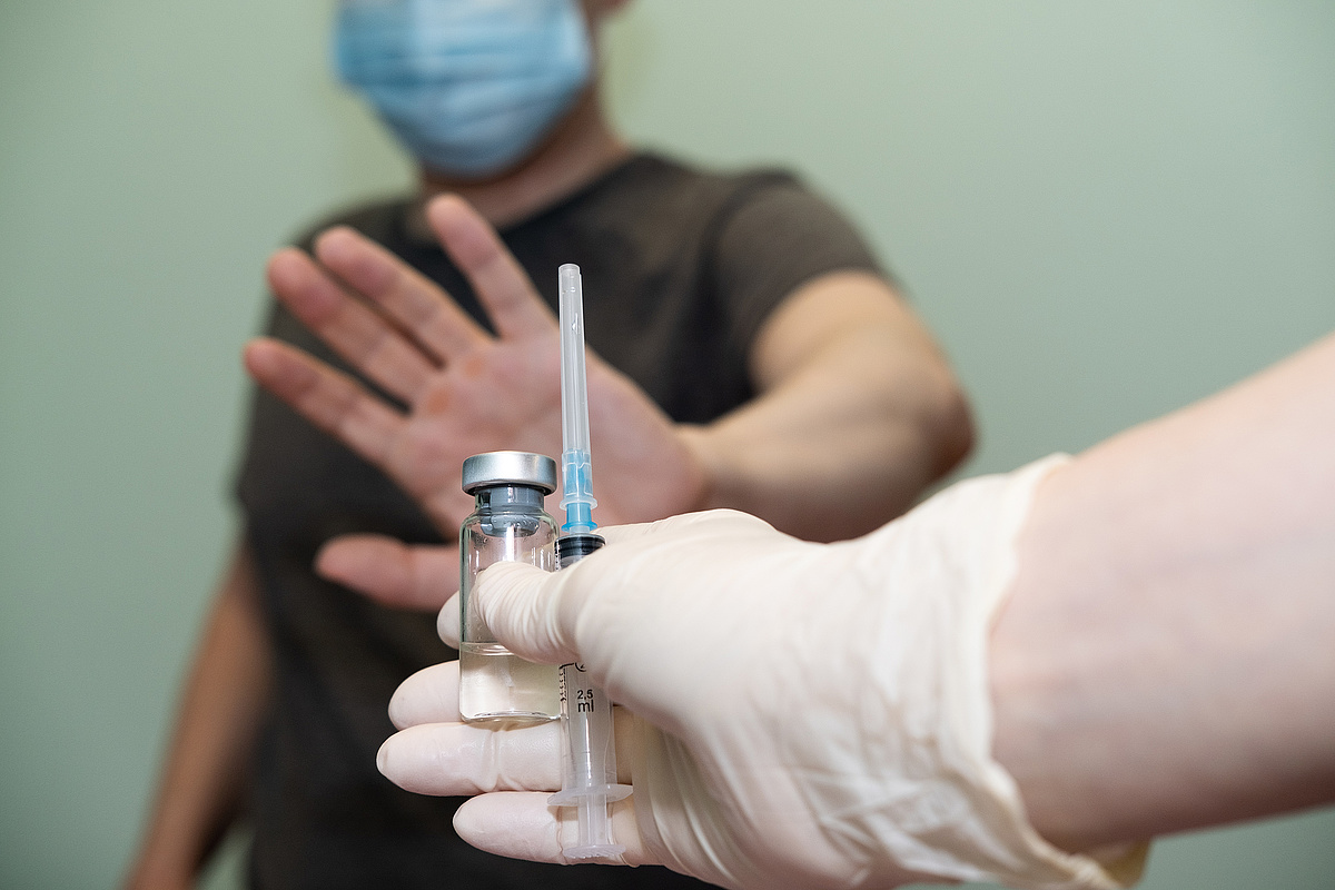 Μπορούν να απαγορεύσουν τους επαγγελματίες υγείας που αρνούνται να εμβολιαστούν στο Βέλγιο