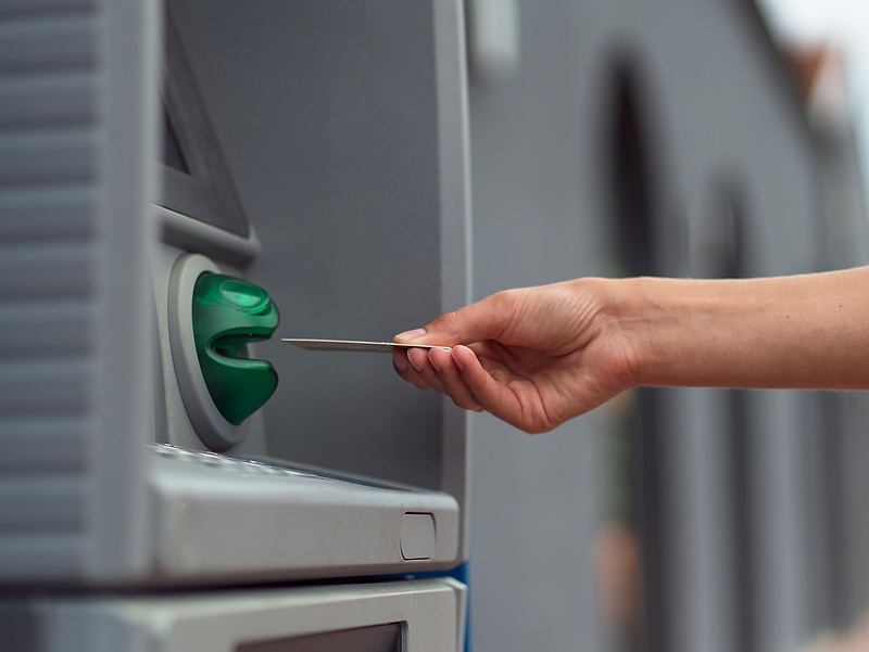 Bemutatták az első igazán orosz bankautomatát