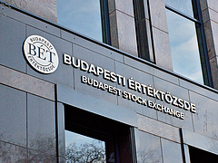 Jól megszedi magát a magyar állam a kisbefektetőkön