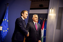 Orbán Viktor jó esély van arra, hogy sikeresek legyenek a tárgyalások a francia elnökkel