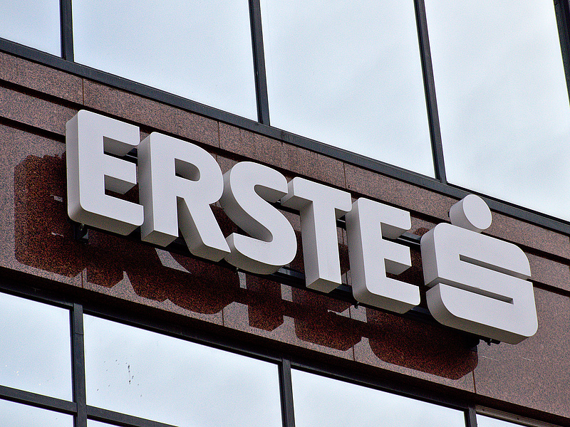 Két üzletágát is összevonja az Erste Bank