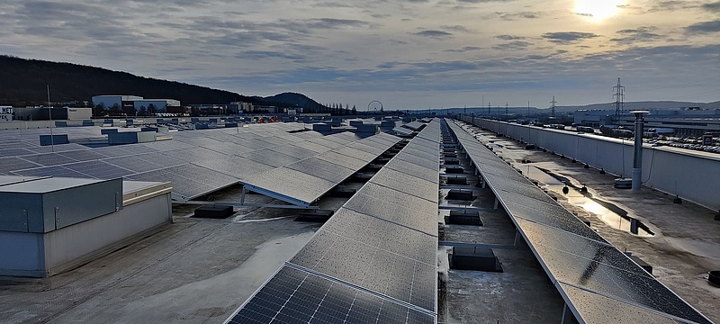Komoly napelem-telepítésekbe kezd Budapest mellett a CTP