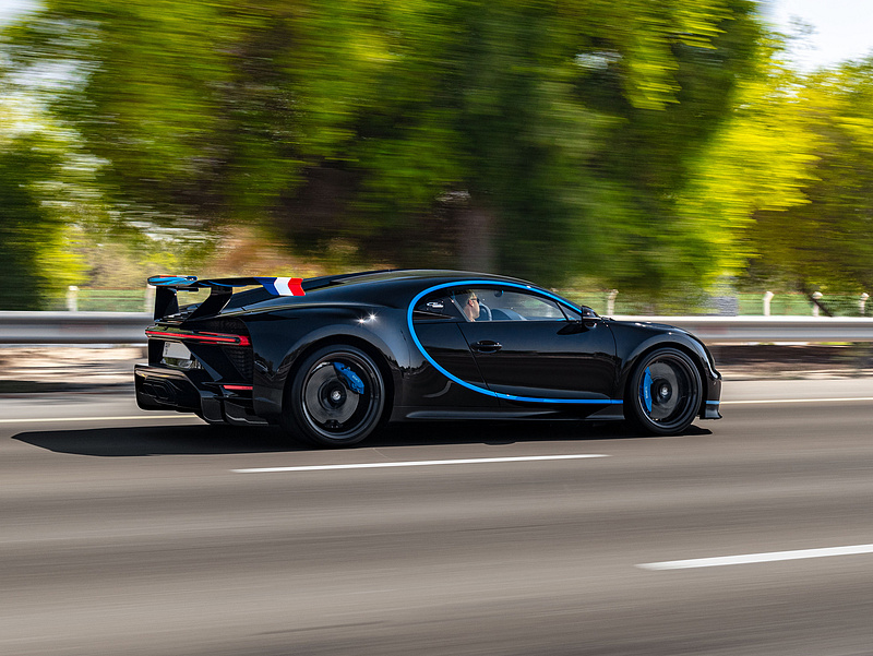 Kiakadt a német közlekedési minisztérium a Bugattival száguldozó cseh milliárdosra