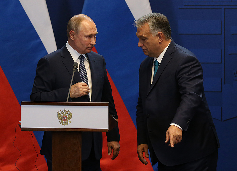 Orbán Viktorra rivallt az EP a Putyin találkozó előtt