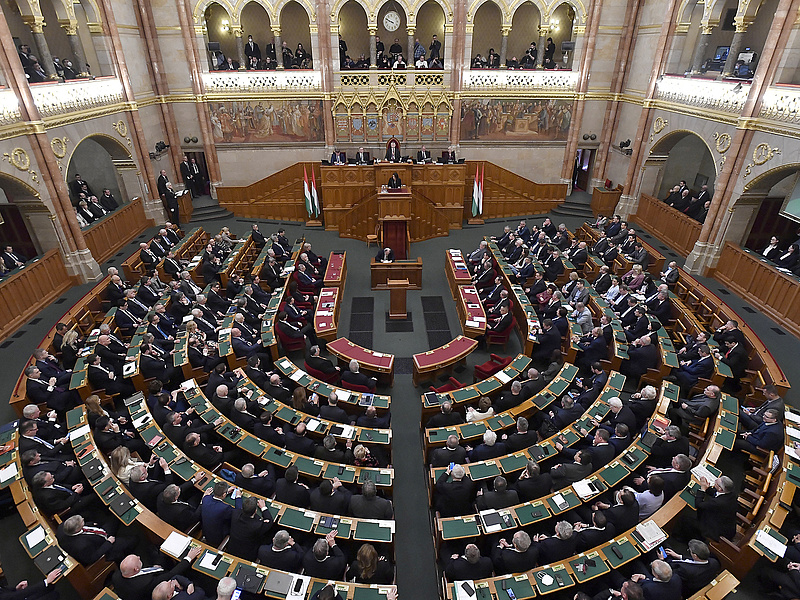 Uniós pénzek: megszavazta a parlament az újabb javaslatokat