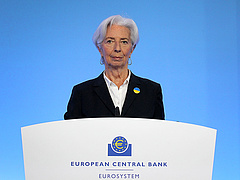Christine Lagarde: egyelőre el lehet felejteni a kamatemelést