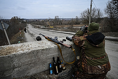 Már Nyugat-Ukrajnát lövik az oroszok, a NATO vegyifegyverektől tart - vasárnap reggeli összefoglaló