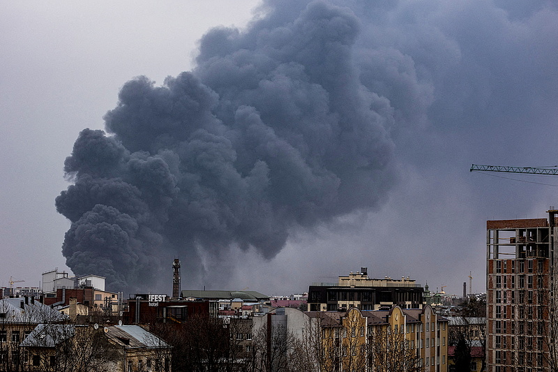 Rakétatámadás érte Lviv városát