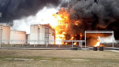 Ukrán légicsapás ért egy belgorodi üzemanyagraktárat
