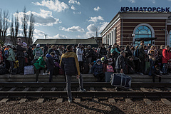 Orosz-ukrán háború: Rakétatalálat ért egy menekülőkkel teli vasútállomást