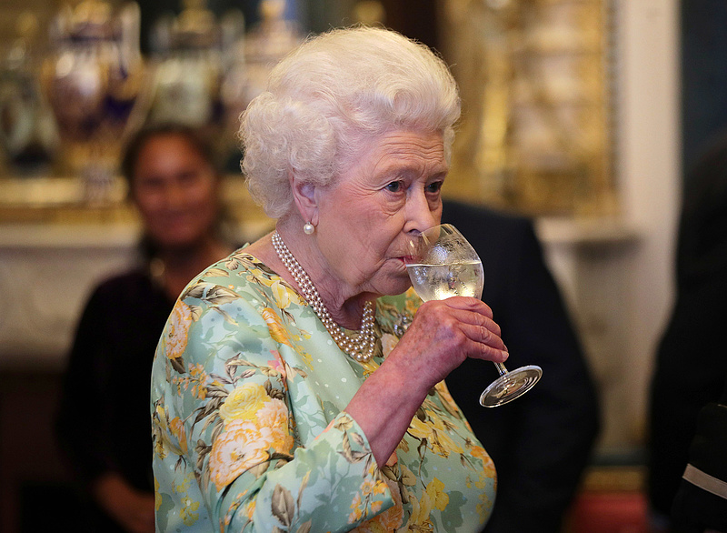 Mi történik II. Erzsébet királynő vagyonával?
