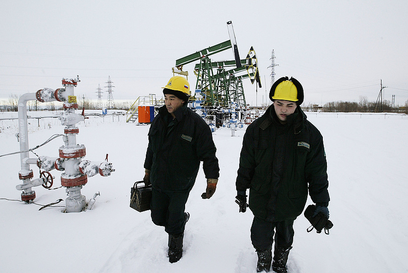 Az Európai Unió hamarosan kihirdetheti az orosz olajembargó kezdetét