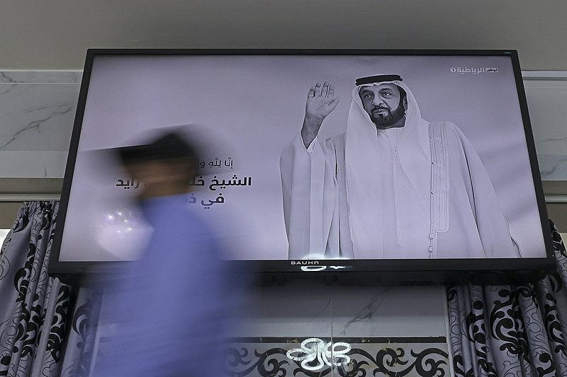 Az Egyesült Arab Emírségek országos gyászt hirdet elhunyt elnökük emlékére