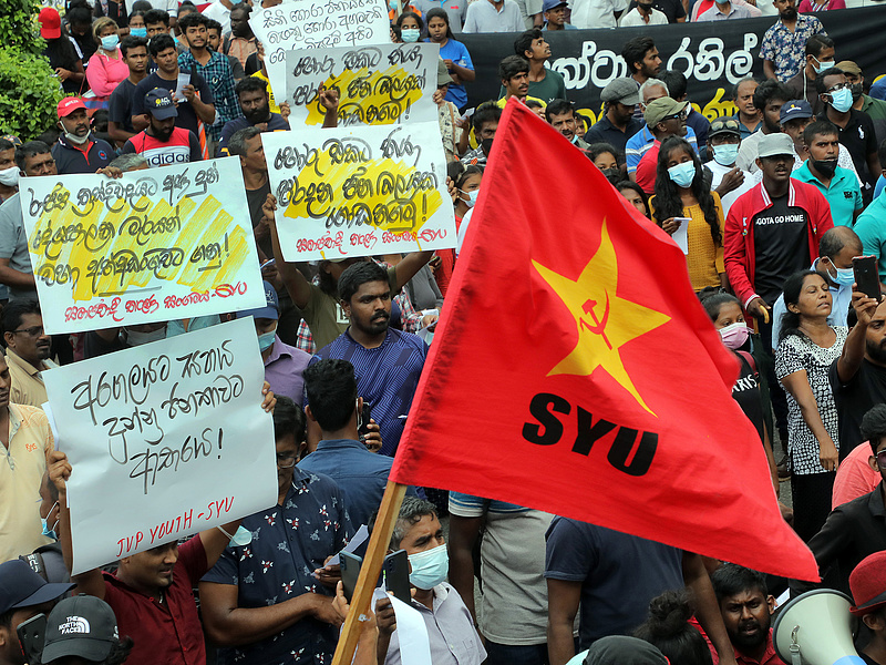 Sri Lanka csődben van, megmentő orosz energiához jut
