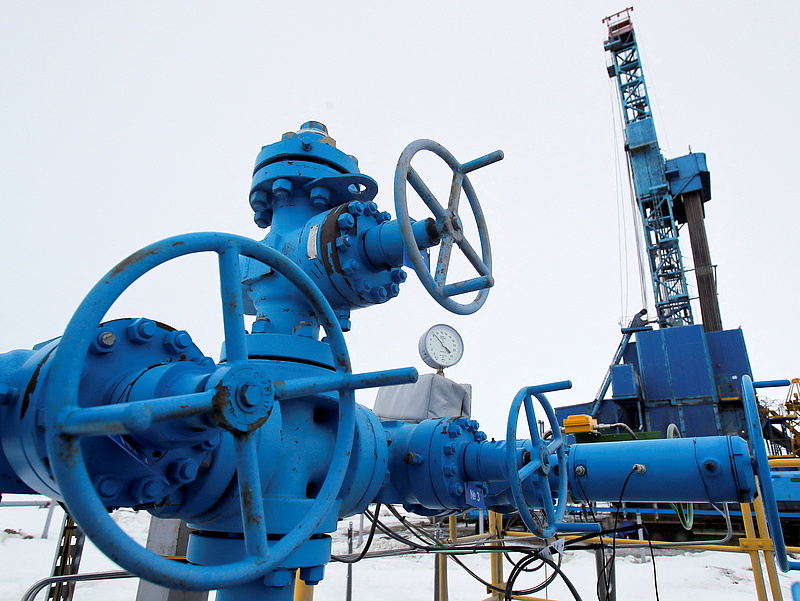 Nagyot rántottak a gázárakon a Gazprom húzásai, Magyarországon is jön a leállás