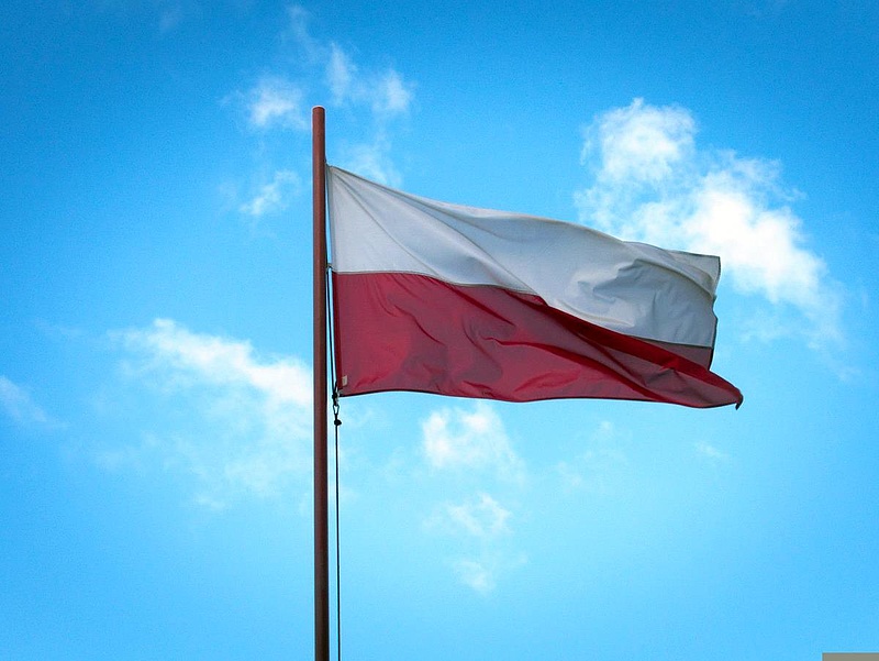 A lengyelek is megkapják a helyreállítási alap forrásait, már csak Magyarország vár a pénzre