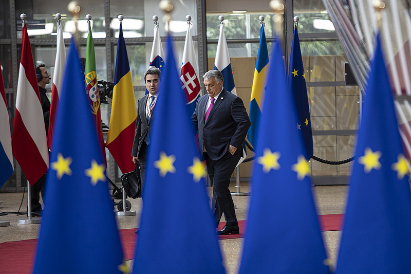 Brüsszelt nem győzte meg a kormány, elzárnák a pénzcsapot