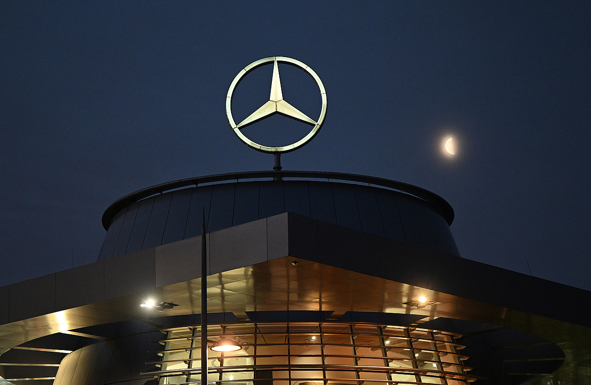 Mercedes ordered a million cars back