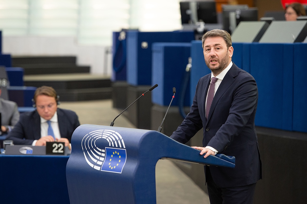 Ένα σκάνδαλο υποκλοπών ξέσπασε στην ΕΕ, συμπεριλαμβανομένου ενός ουγγρικού καλωδίου