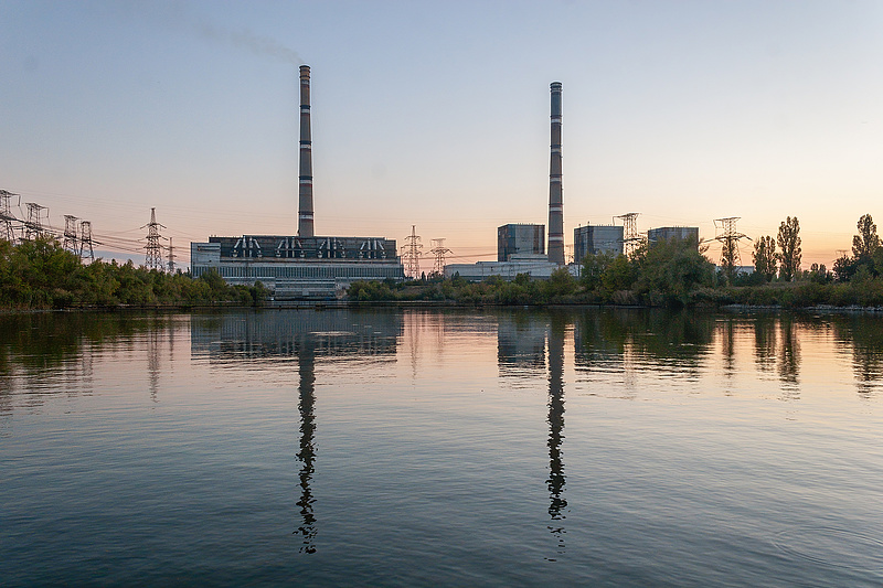 A NAÜ felszólította az oroszokat, hagyják el a zaporizzsjai atomerőművet