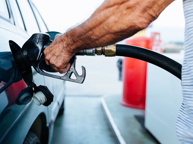 Odacsaphat-e az inflációnak, hogy vége a benzinársapkának? 