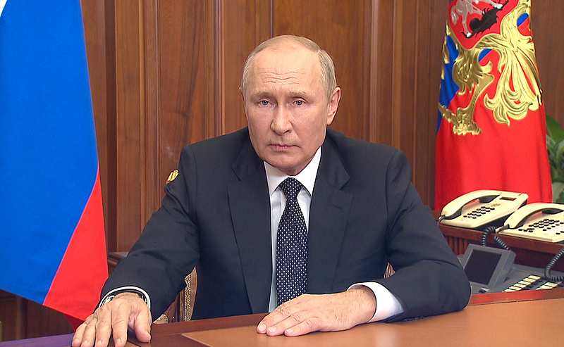 Szinte minden rubelt a hadseregre csoportosít át Putyin