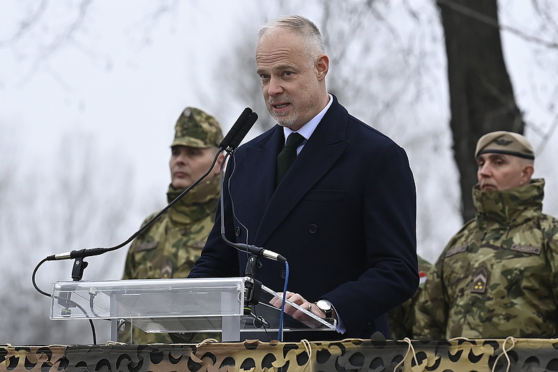 Tömegesen bocsátják el a Magyar Honvédség főtisztjeit és tábornokait