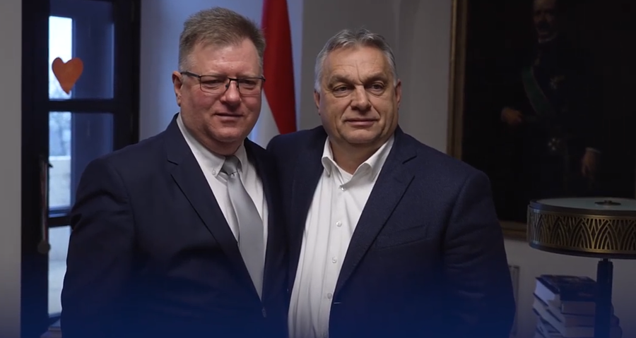 Mészáros Lajos, Dunaújváros országgyűlési képviselője és Orbán Viktor miniszterelnök