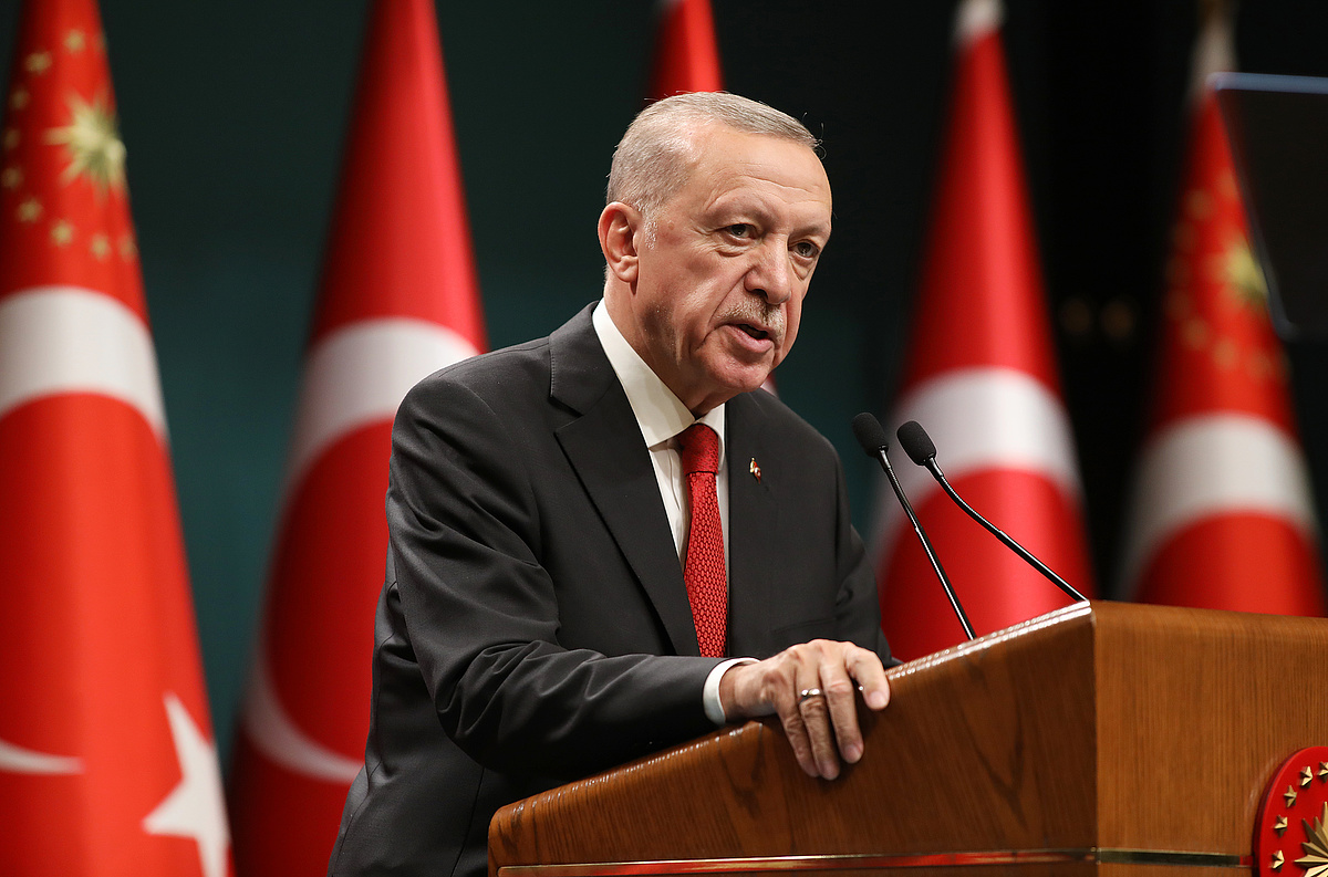 Erdogan megkezdi pávatáncát: arab befektetőket csábítana Törökországba