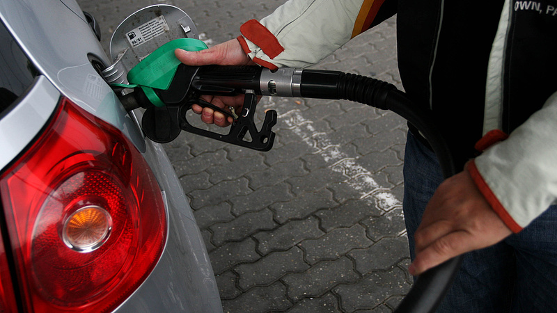 Így lehet kijátszani az új benzinárszabályt